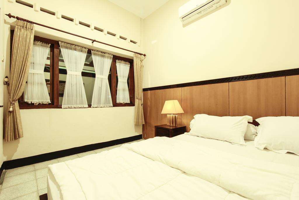 Griya Langen Guesthouse Jogyakarta Zewnętrze zdjęcie